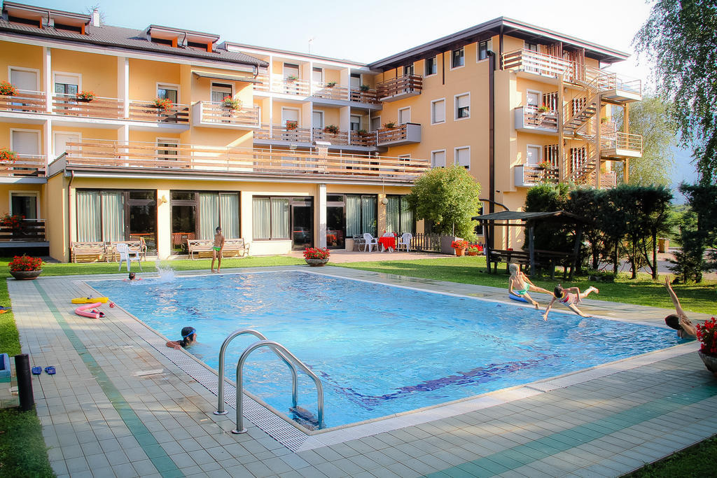 Hotel Dolomiti Levico Terme Ngoại thất bức ảnh